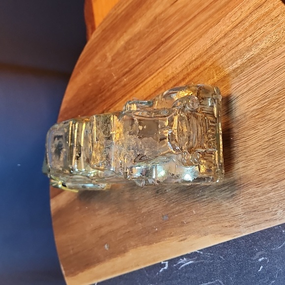 Avon 1970s Solid Gold Cadillac Leather Aftershave 6 oz Empty - Picture 3 of 4